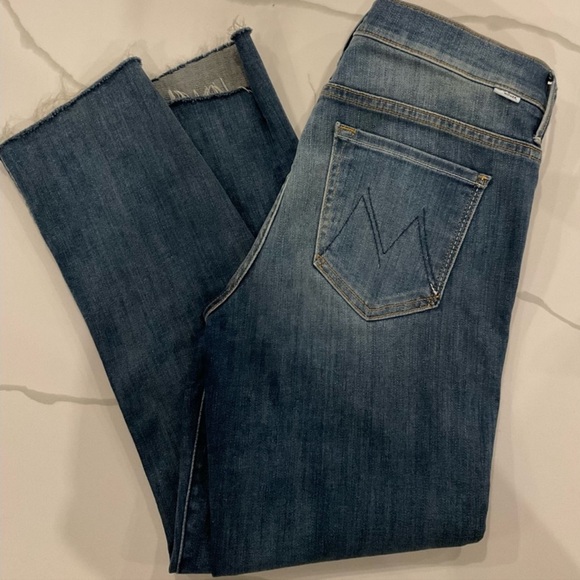 MOTHER Insider Crop Step Fray Jeans in Not Rough Enough - Picture 8 of 10